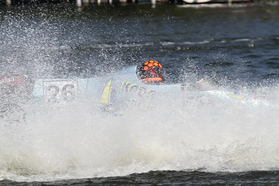 087 | 2012 | Berlin | Regattastrecke Grünau | Motorboot WM + EM – Grosser Preis von Deutschland – S-550 | © carsten riede fotografie