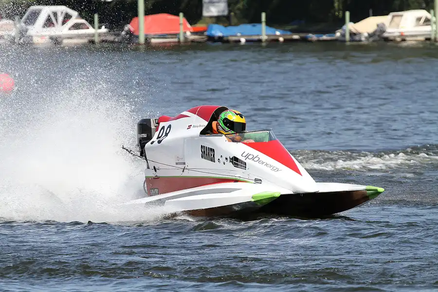 089 | 2012 | Berlin | Regattastrecke Grünau | Motorboot WM + EM – Grosser Preis von Deutschland – S-550 | © carsten riede fotografie