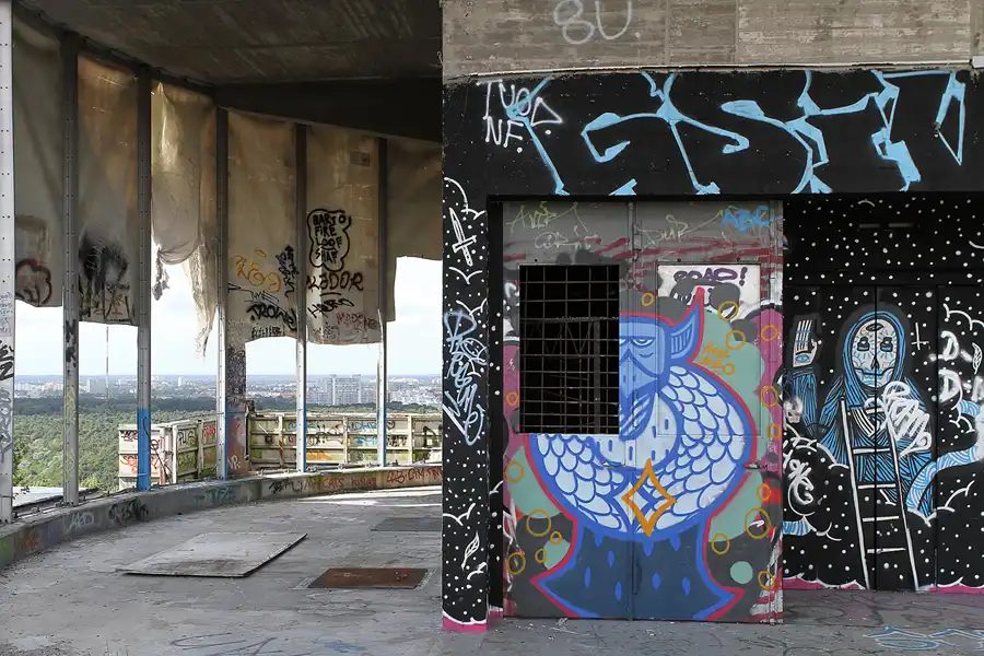 038 | 2012 | Berlin | Field Station Teufelsberg | © carsten riede fotografie