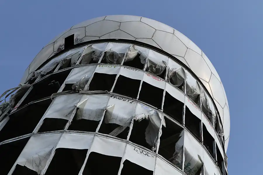 064 | 2012 | Berlin | Field Station Teufelsberg | © carsten riede fotografie