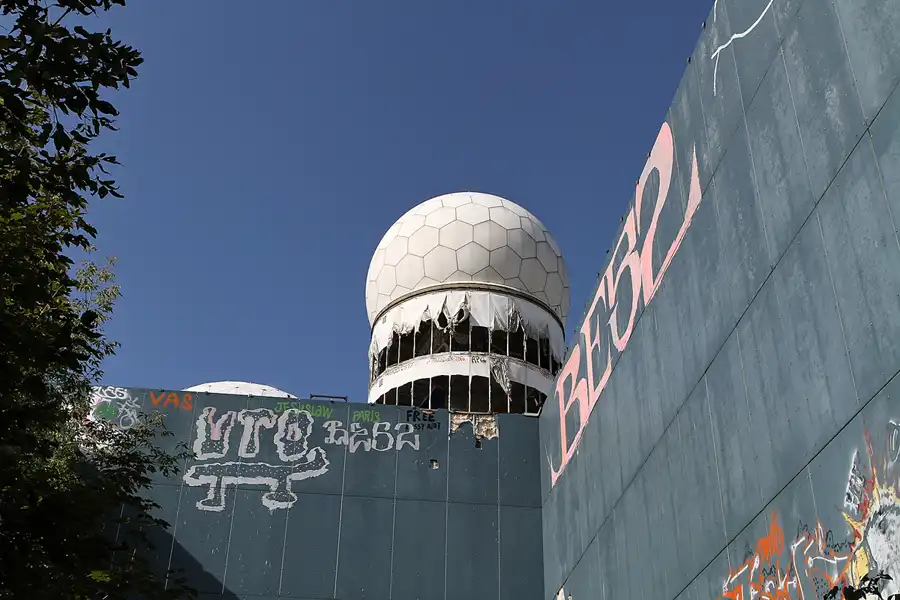 067 | 2012 | Berlin | Field Station Teufelsberg | © carsten riede fotografie