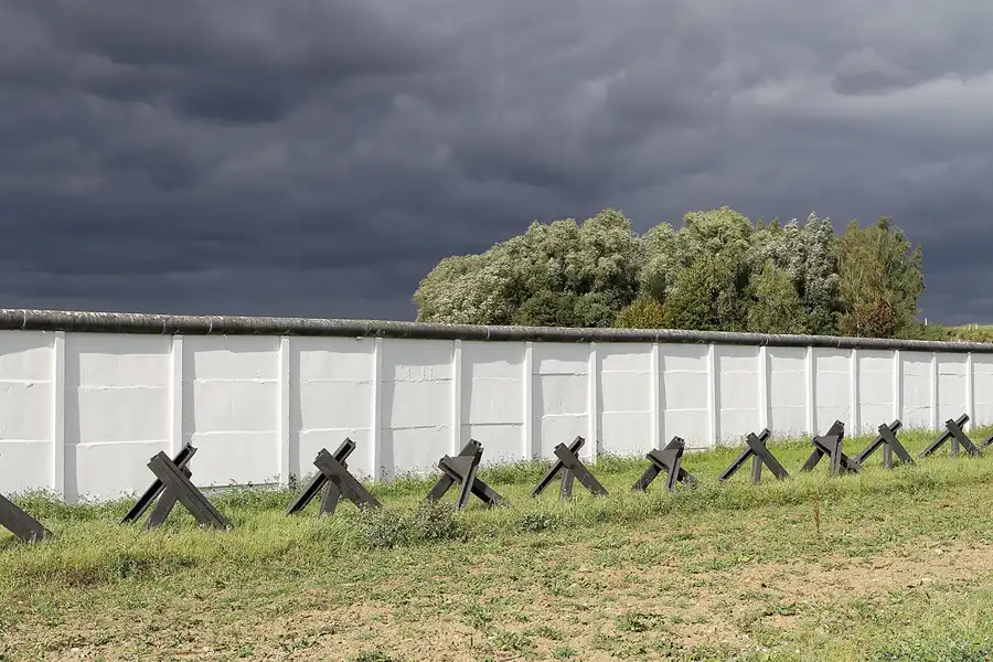 003 | 2012 | Hötensleben | Grenzdenkmal | © carsten riede fotografie