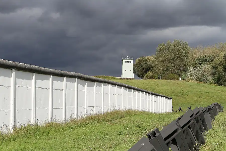 005 | 2012 | Hötensleben | Grenzdenkmal | © carsten riede fotografie