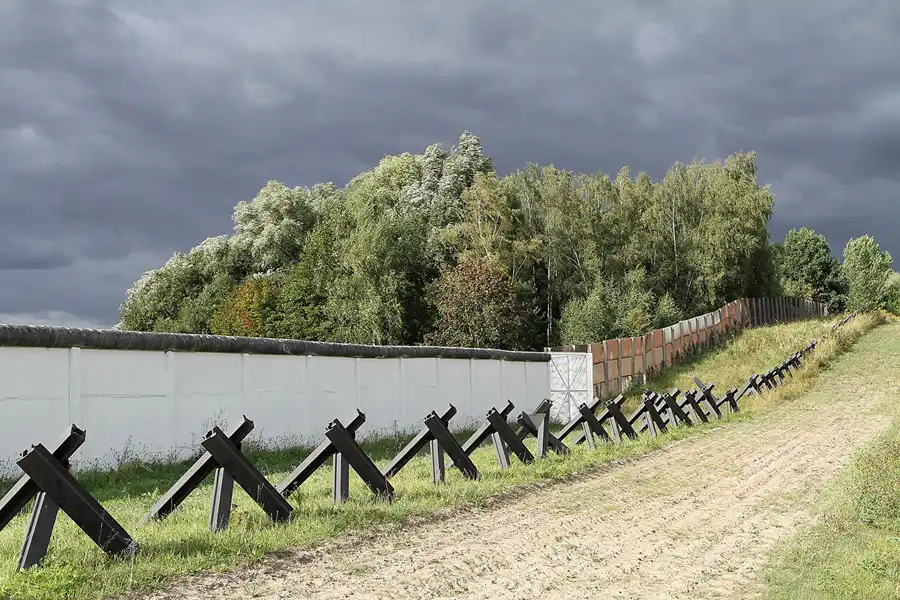 010 | 2012 | Hötensleben | Grenzdenkmal | © carsten riede fotografie