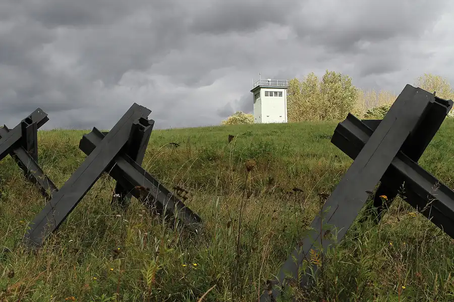 013 | 2012 | Hötensleben | Grenzdenkmal | © carsten riede fotografie