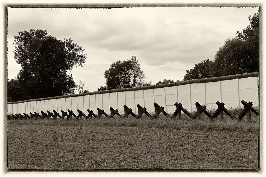 041 | 2012 | Hötensleben | Grenzdenkmal | © carsten riede fotografie