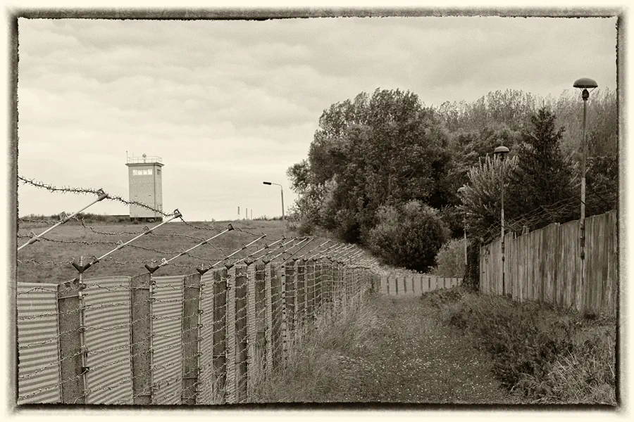 042 | 2012 | Hötensleben | Grenzdenkmal | © carsten riede fotografie