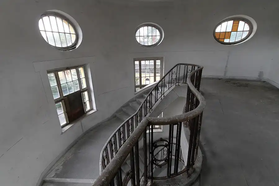 025 | 2012 | Wünsdorf | Das Haus der Offiziere – Hauptgebäude | © carsten riede fotografie