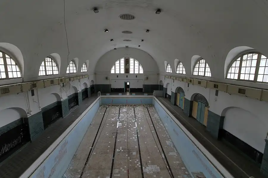 041 | 2012 | Wünsdorf | Das Haus der Offiziere – Badeanstalt | © carsten riede fotografie