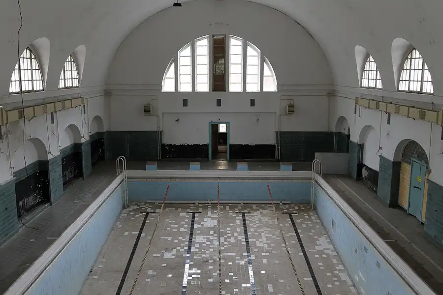 042 | 2012 | Wünsdorf | Das Haus der Offiziere – Badeanstalt | © carsten riede fotografie