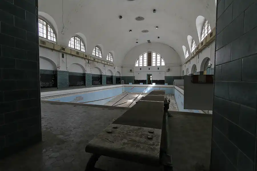 043 | 2012 | Wünsdorf | Das Haus der Offiziere – Badeanstalt | © carsten riede fotografie