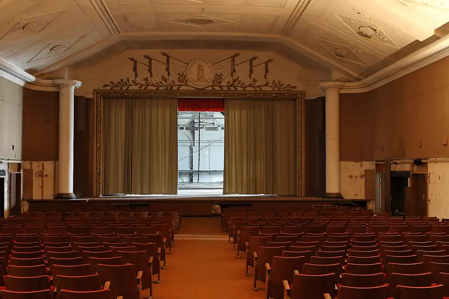 076 | 2012 | Wünsdorf | Das Haus der Offiziere – Konzerthaus | © carsten riede fotografie