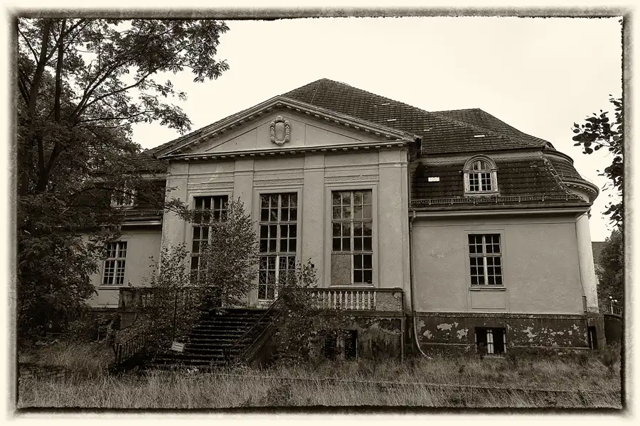 092 | 2012 | Wünsdorf | Das Haus der Offiziere – Offizier-Speiseanstalt | © carsten riede fotografie