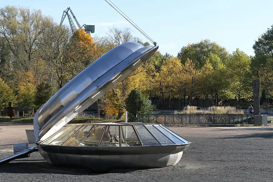 040 | 2012 | Eberswalde | Familiengarten Eberswalde – Die grösste Taschenuhr der Welt | © carsten riede fotografie