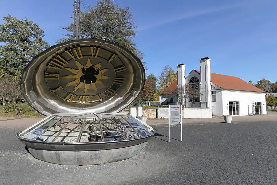 041 | 2012 | Eberswalde | Familiengarten Eberswalde – Die grösste Taschenuhr der Welt | © carsten riede fotografie