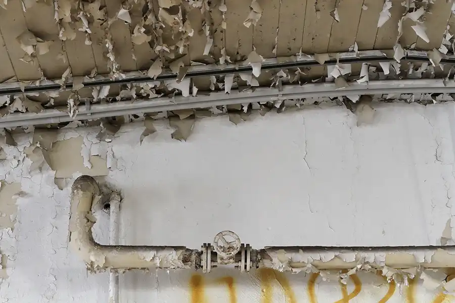 004 | 2012 | Berlin | Streetart im Backkombinat | © carsten riede fotografie