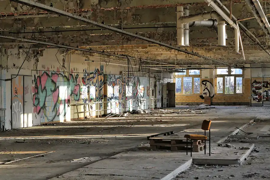 051 | 2012 | Berlin | Streetart im Backkombinat | © carsten riede fotografie