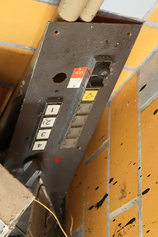 054 | 2012 | Berlin | Streetart im Backkombinat | © carsten riede fotografie