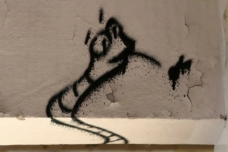 071 | 2012 | Berlin | Streetart im Backkombinat | © carsten riede fotografie