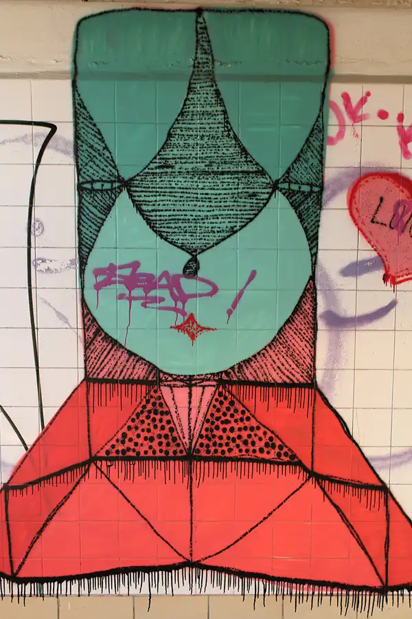 072 | 2012 | Berlin | Streetart im Backkombinat | © carsten riede fotografie