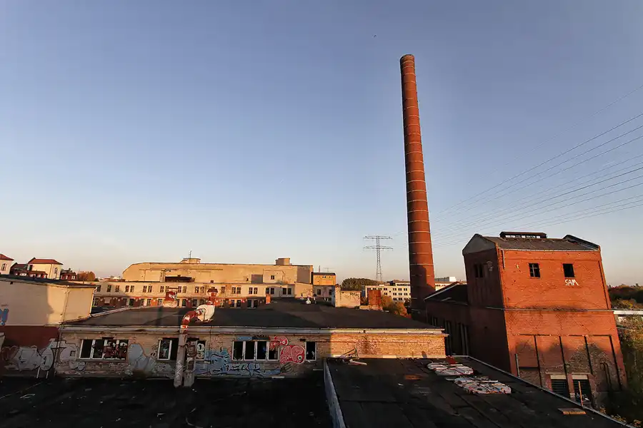 082 | 2012 | Berlin | Streetart im Backkombinat | © carsten riede fotografie