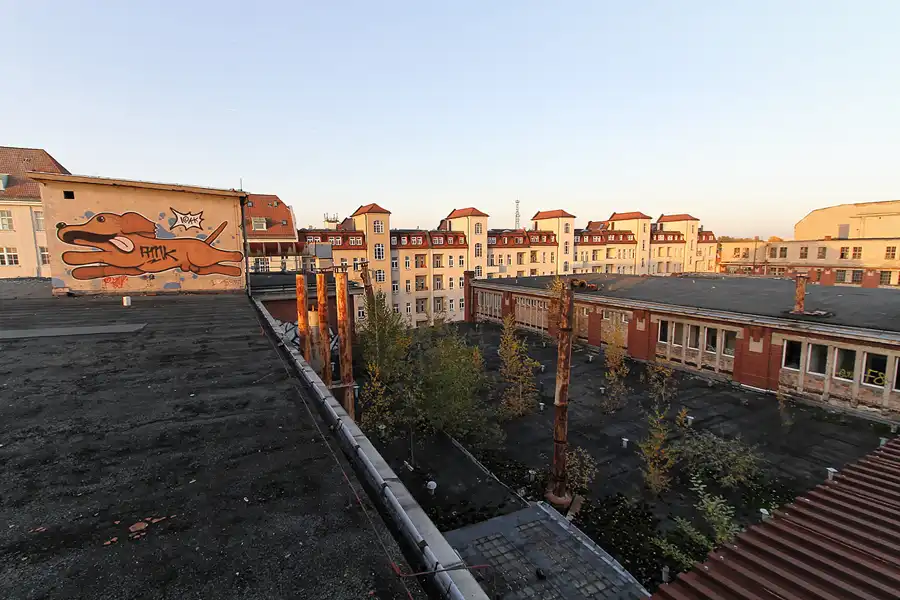 085 | 2012 | Berlin | Streetart im Backkombinat | © carsten riede fotografie