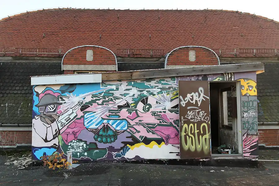 086 | 2012 | Berlin | Streetart im Backkombinat | © carsten riede fotografie