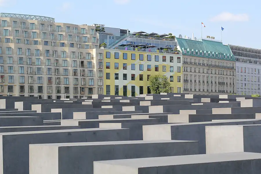 033 | 2013 | Berlin | Ebertstrasse | © carsten riede fotografie