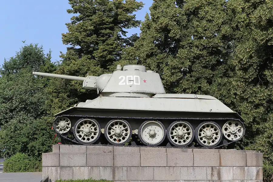 040 | 2013 | Berlin | Sowjetisches Ehrenmal Tiergarten | © carsten riede fotografie