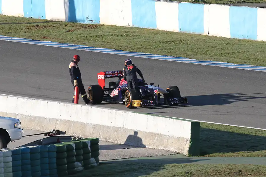 157 | 2013 | Jerez De La Frontera | Toro Rosso-Ferrari STR8 | Daniel Ricciardo | © carsten riede fotografie