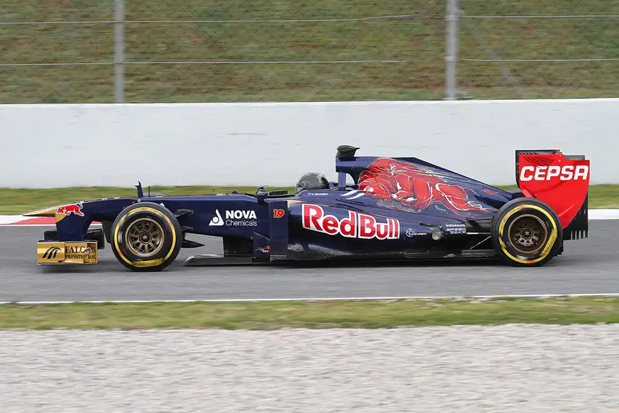 164 | 2013 | Barcelona | Toro Rosso-Ferrari STR8 | Daniel Ricciardo | © carsten riede fotografie