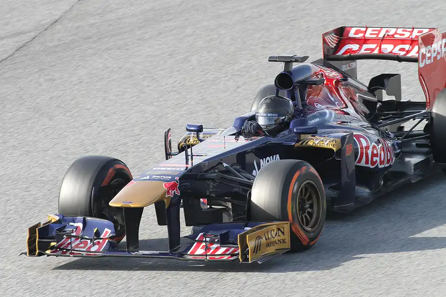 166 | 2013 | Barcelona | Toro Rosso-Ferrari STR8 | Daniel Ricciardo | © carsten riede fotografie