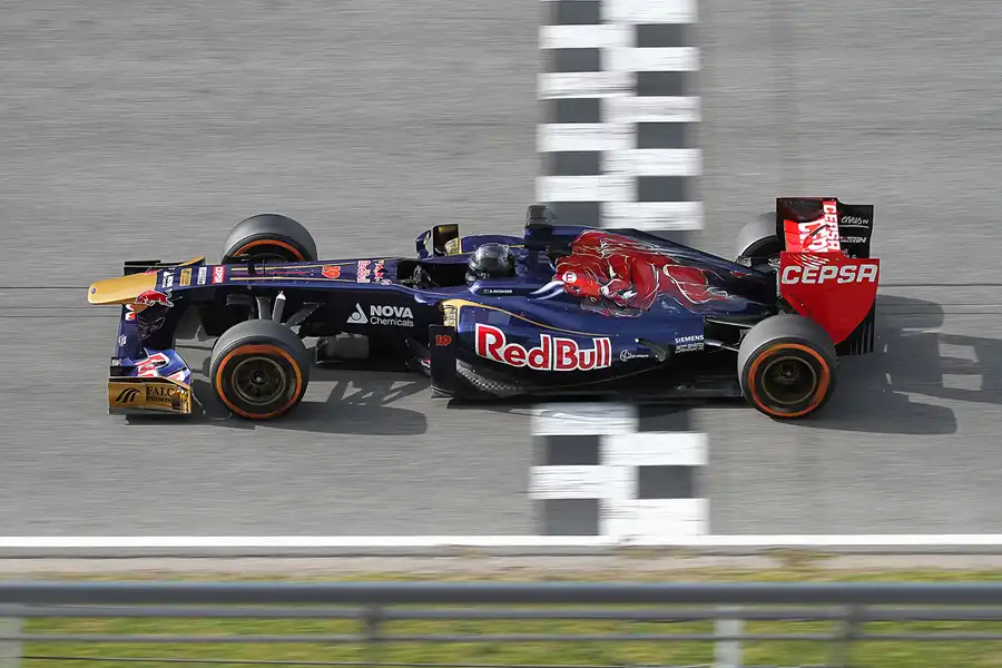 168 | 2013 | Barcelona | Toro Rosso-Ferrari STR8 | Daniel Ricciardo | © carsten riede fotografie