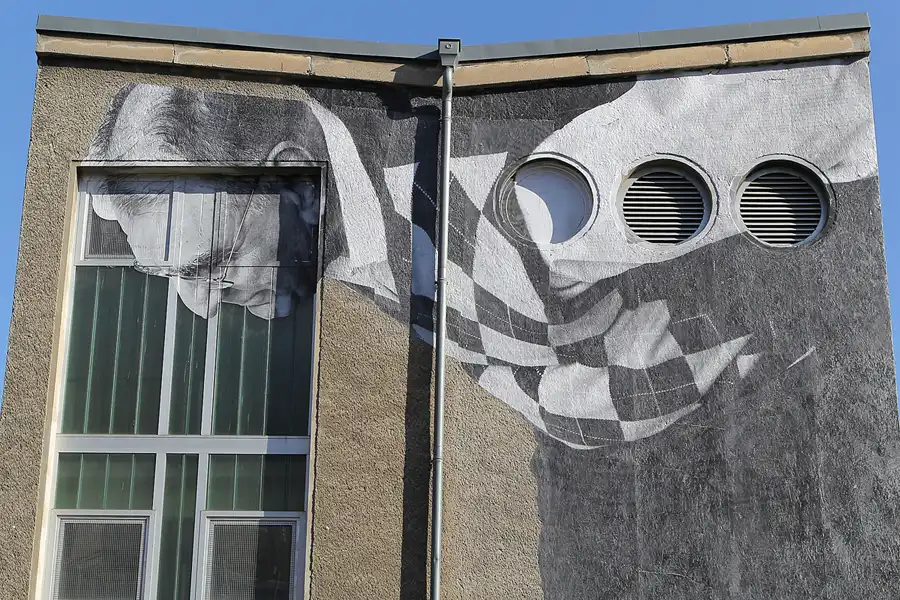 011 | 2013 | Berlin | JR – The Wrinkles Of The City | Auguststrasse | © carsten riede fotografie