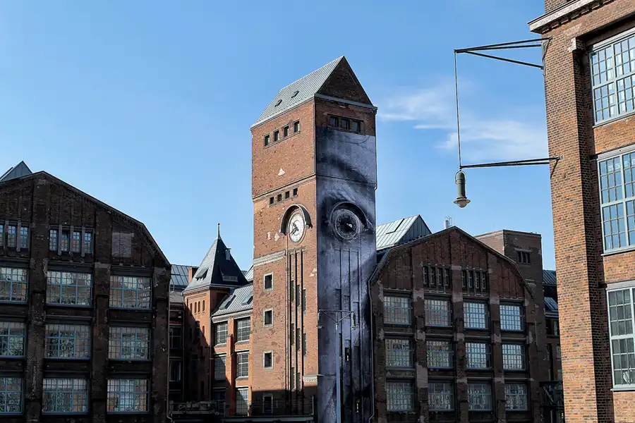 013 | 2013 | Berlin | JR – The Wrinkles Of The City | Gustav-Meyer-Allee | © carsten riede fotografie