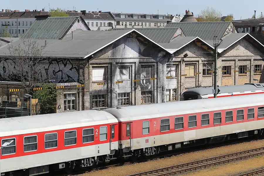 039 | 2013 | Berlin | JR – The Wrinkles Of The City | Warschauer Brücke | © carsten riede fotografie