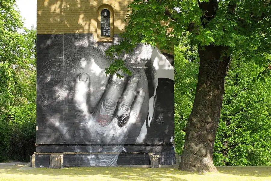 042 | 2013 | Berlin | JR – The Wrinkles Of The City | Kolmarer Strasse | © carsten riede fotografie