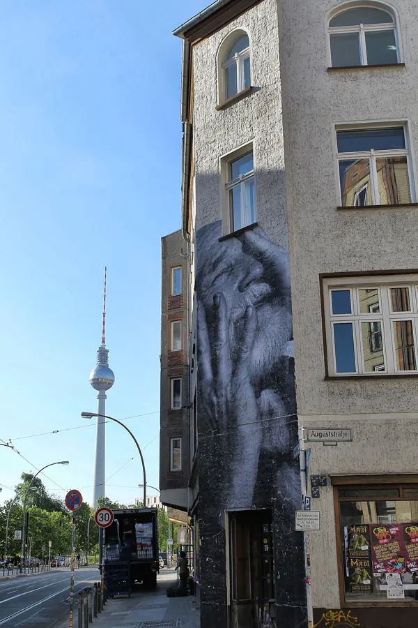 006 | 2013 | Berlin | JR – The Wrinkles Of The City | Rosenthaler Strasse/Auguststrasse | © carsten riede fotografie
