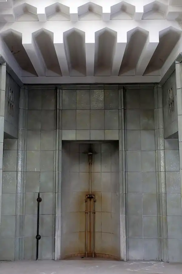 023 | 2013 | Berlin | Stadtbad Lichtenberg – Hubertusbad | © carsten riede fotografie