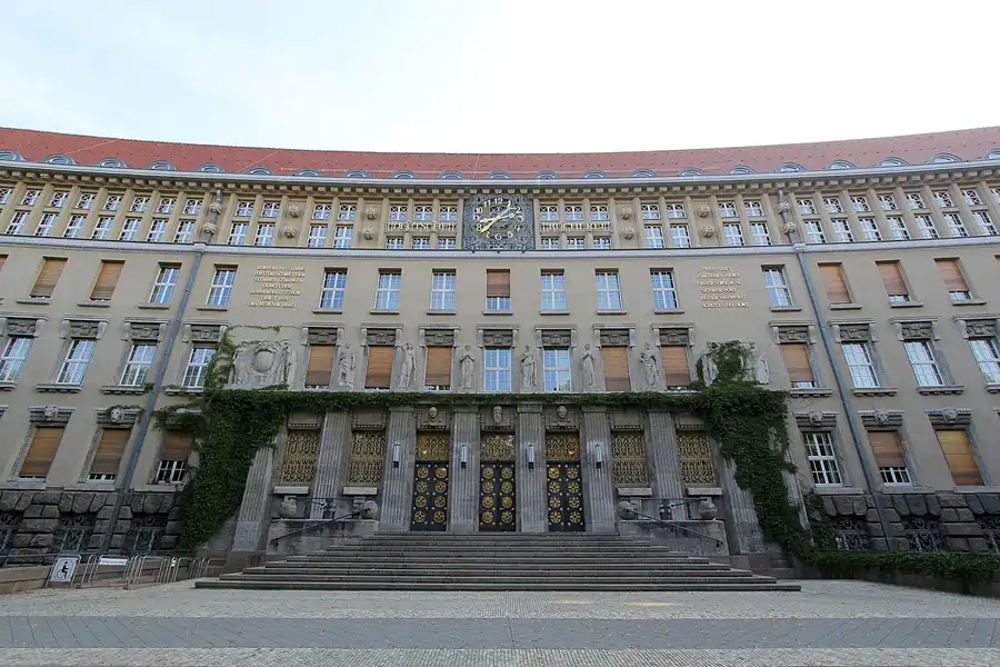 004 | 2013 | Leipzig | Deutsche Bücherei | © carsten riede fotografie