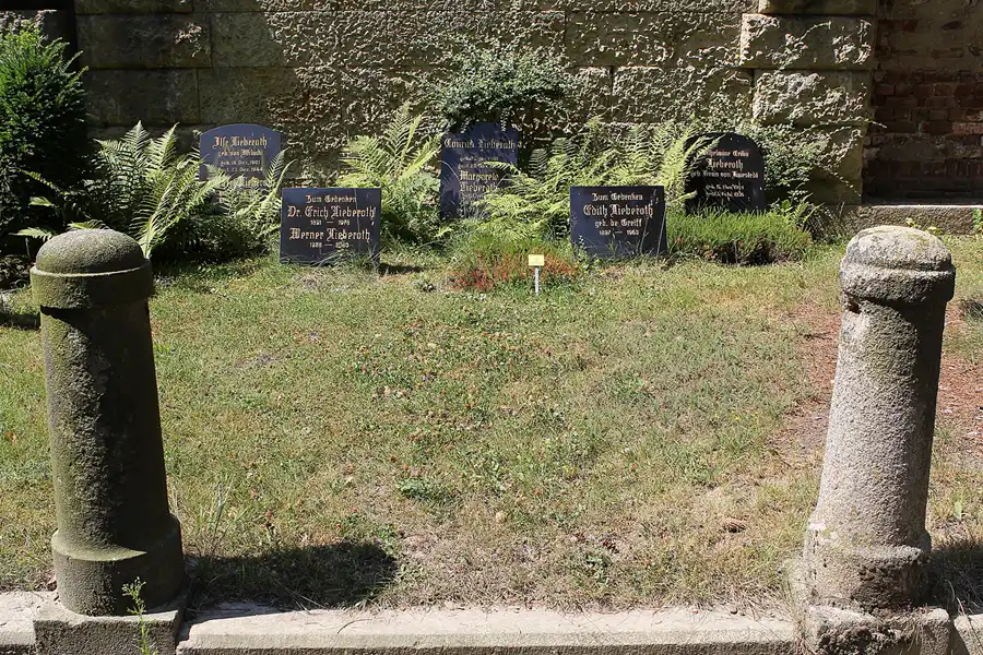 052 | 2013 | Leipzig | Südfriedhof | © carsten riede fotografie