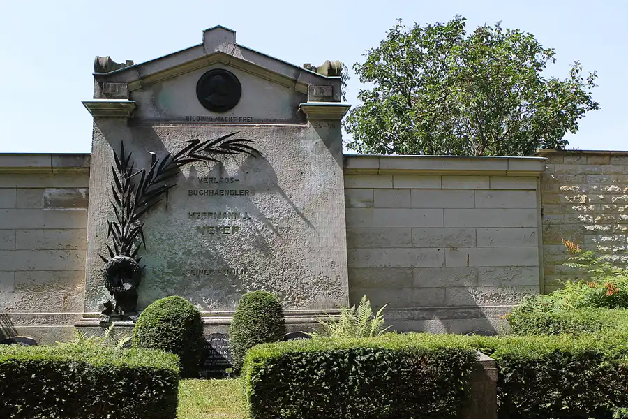 061 | 2013 | Leipzig | Südfriedhof | © carsten riede fotografie