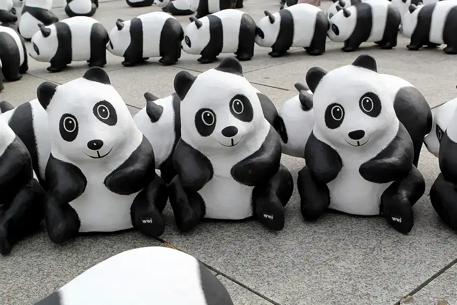 006 | 2013 | Berlin | 1600 Pandas on Tour | © carsten riede fotografie