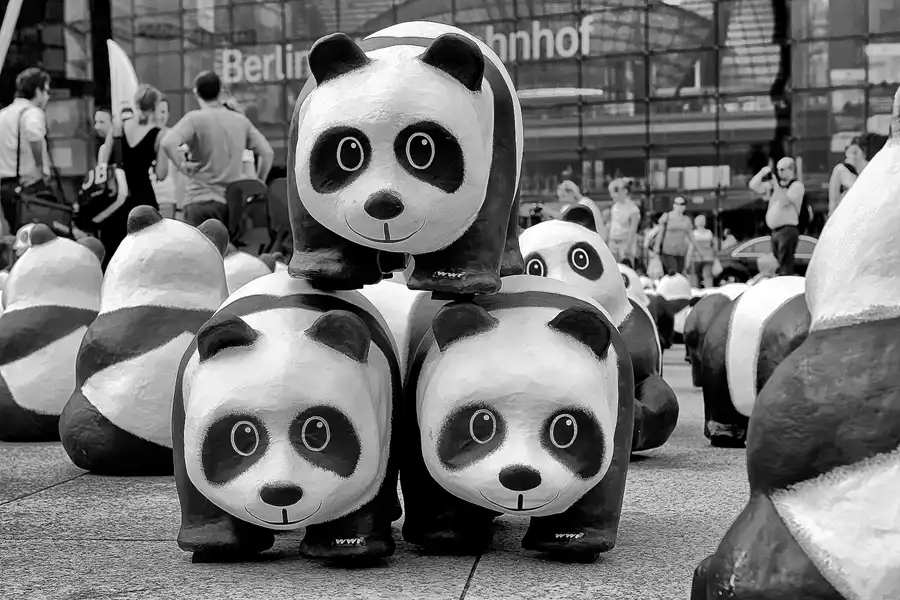 012 | 2013 | Berlin | 1600 Pandas on Tour | © carsten riede fotografie