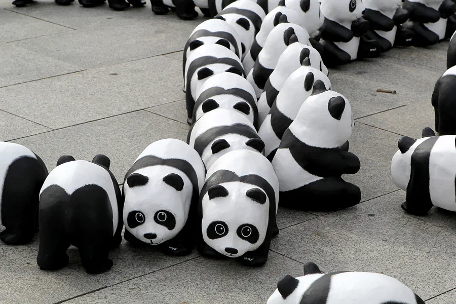 004 | 2013 | Berlin | 1600 Pandas on Tour | © carsten riede fotografie