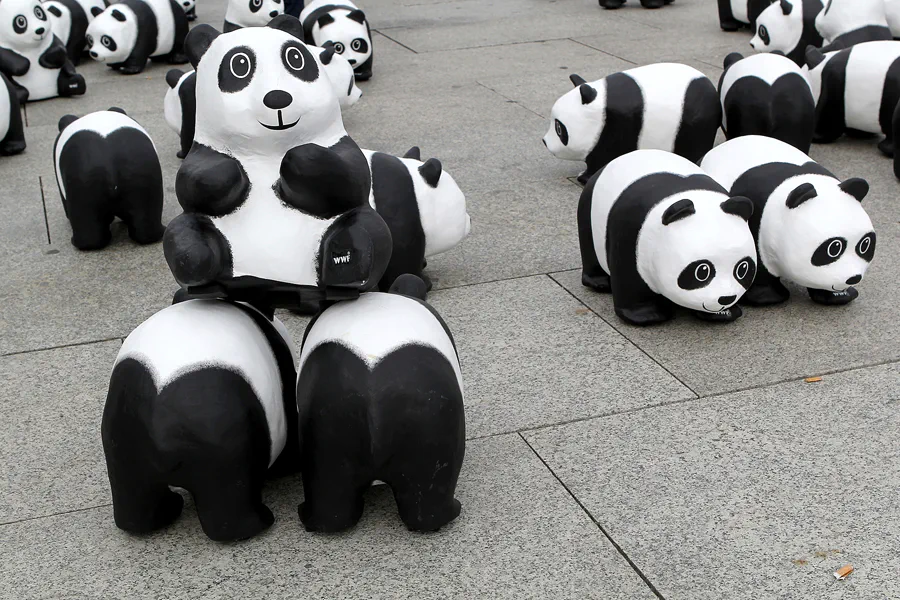 018 | 2013 | Berlin | 1600 Pandas on Tour | © carsten riede fotografie
