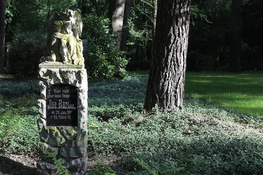 005 | 2013 | Stahnsdorf | Südwestkirchhof | © carsten riede fotografie