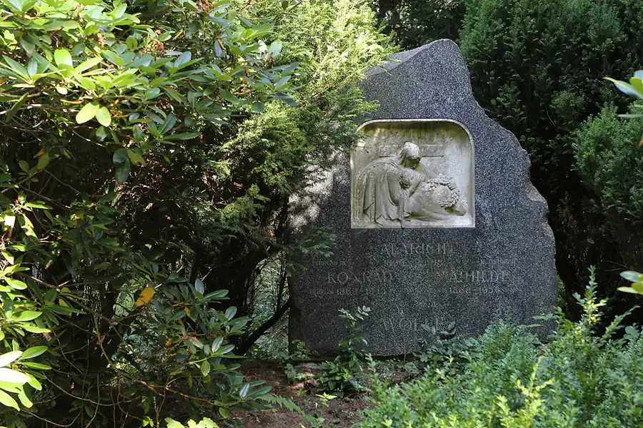 016 | 2013 | Stahnsdorf | Südwestkirchhof | © carsten riede fotografie