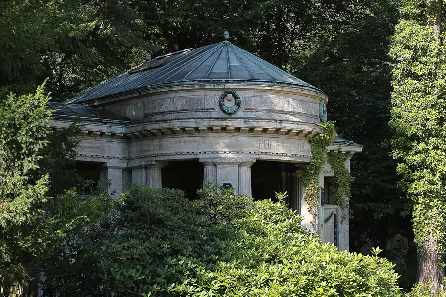 021 | 2013 | Stahnsdorf | Südwestkirchhof | © carsten riede fotografie