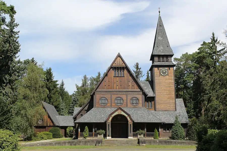022 | 2013 | Stahnsdorf | Südwestkirchhof | © carsten riede fotografie